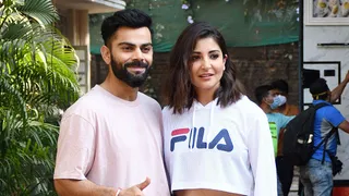 Virat Kohli Seen Roaming London Streets With Wife Anushka Sharma, Video Goes Viral | Watch